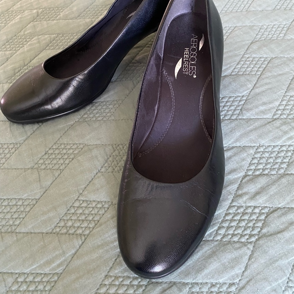 Navy Heels—hardly worn
